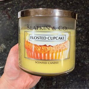 Bath and body works frosted cupcake candle